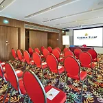 Golden Tulip - & Casino 酒店 岩尼维利