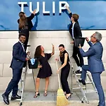 Golden Tulip - & Casino 酒店