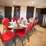 Golden Tulip - & Casino 酒店 4*