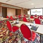 Golden Tulip - & Casino 4* 암네빌