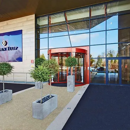 Golden Tulip - & Casino Отель
