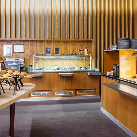 Hotel Golden Tulip - & Casino