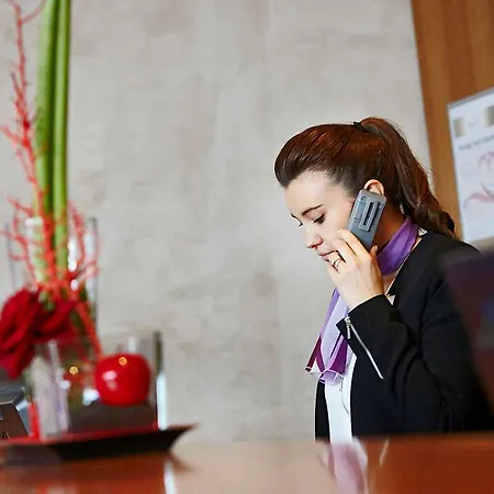 Golden Tulip - & Casino Отель Амневиль