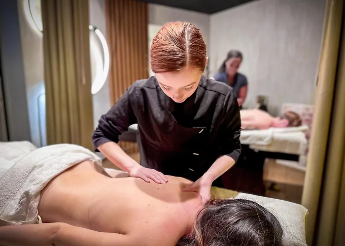 Отель Golden Tulip - & Casino