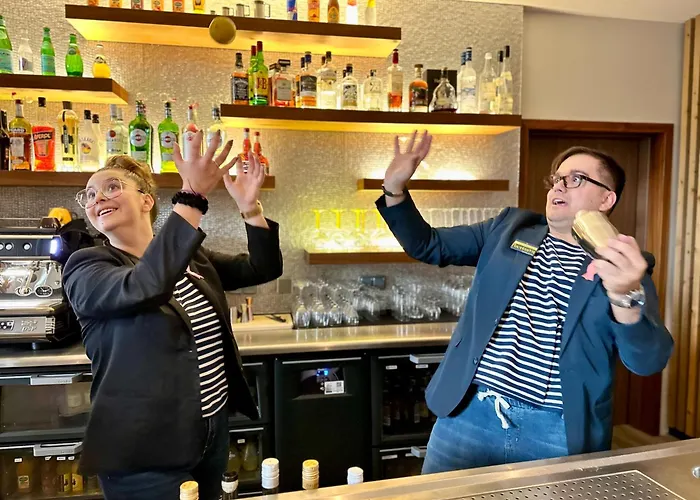 Golden Tulip - & Casino Отель Амневиль