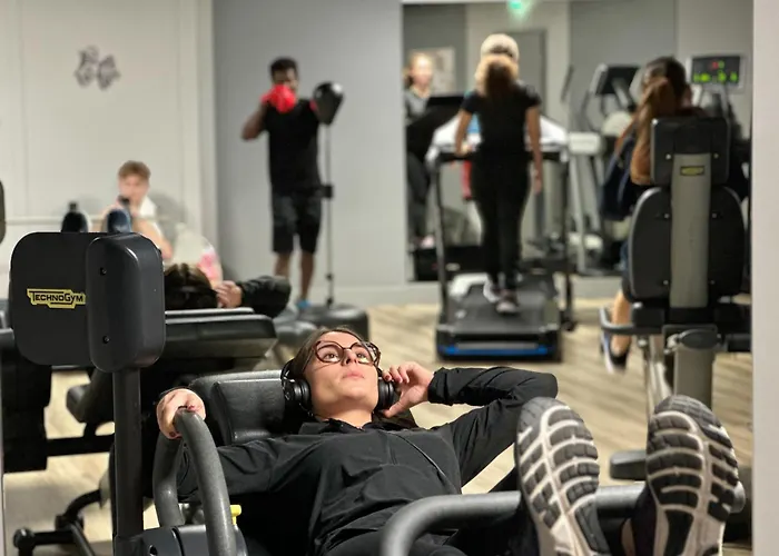 Golden Tulip - & Casino Амневиль