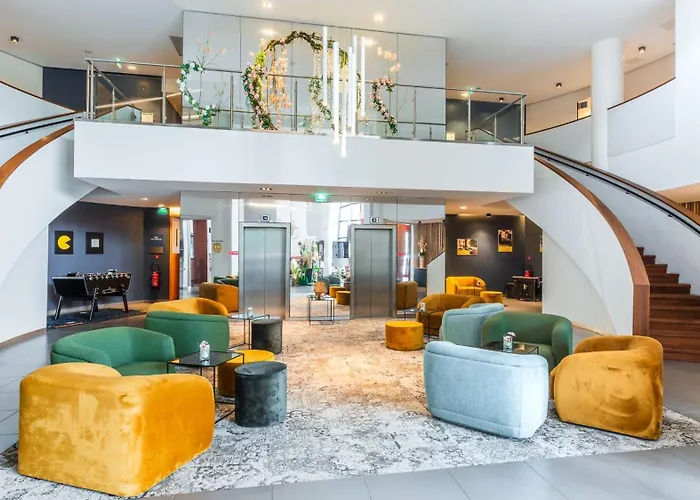 Отель Golden Tulip - & Casino