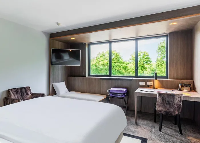 Golden Tulip - & Casino Отель 4*