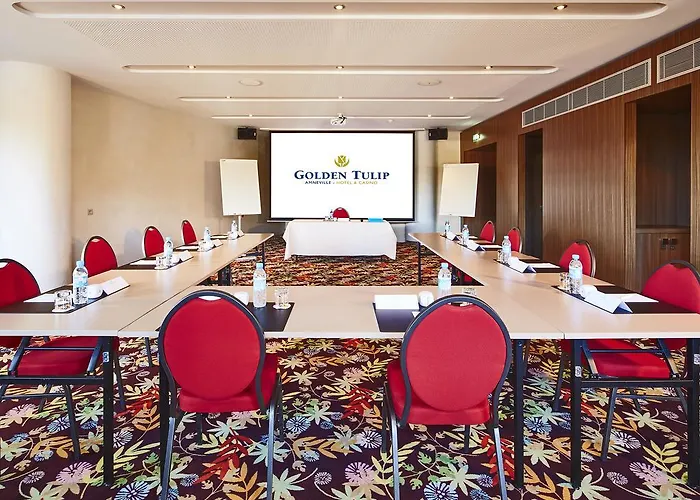 Golden Tulip - & Casino Отель 4*